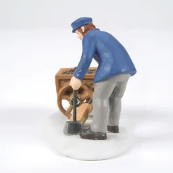 Dickens Village Series*Department 56 Final Prep Before Opening