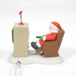 North Pole Series*Department 56 Santa At The Man Cave