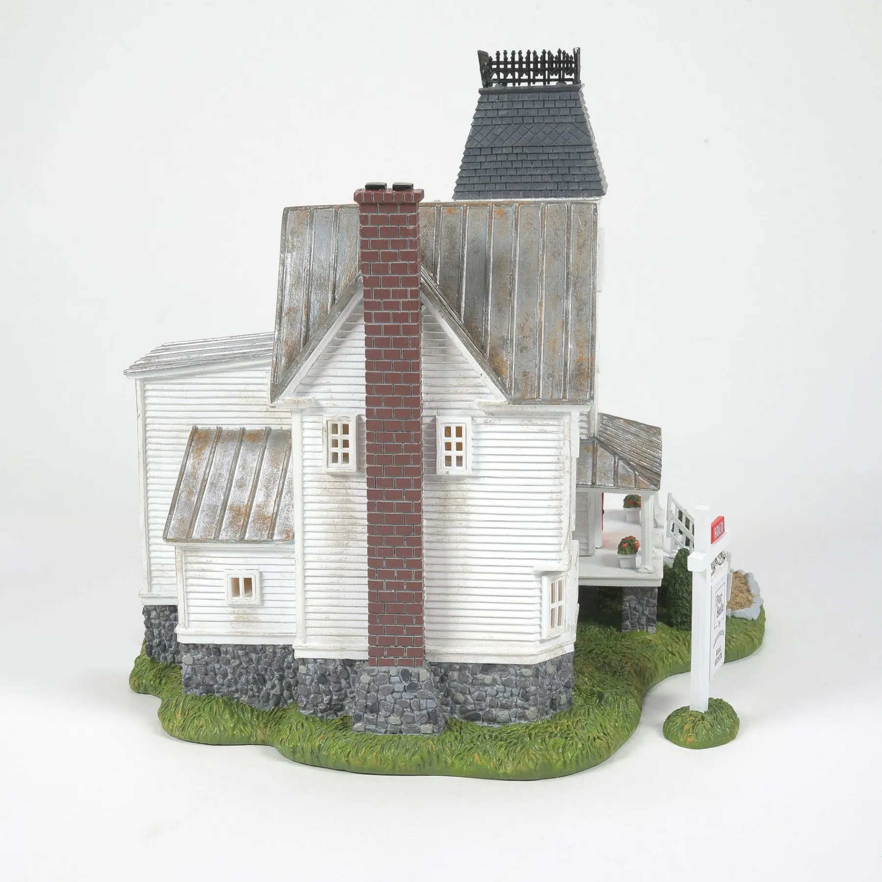 Hot Properties Village*Department 56 The Beetlejuice House